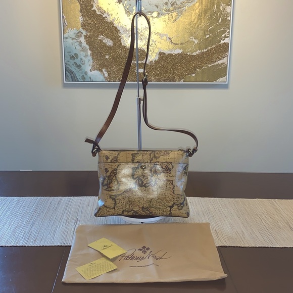 Patricia Nash Kirby crossbody + dust cover EUC - Picture 6 of 17